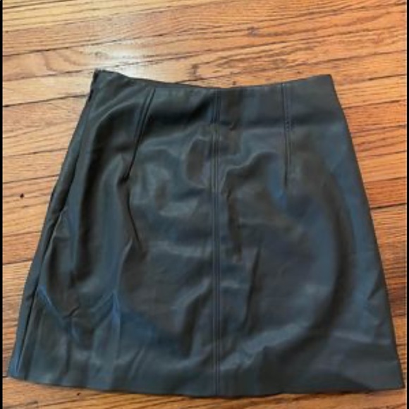 H&M Faux Leather Dark Green Skirt - Picture 4 of 5